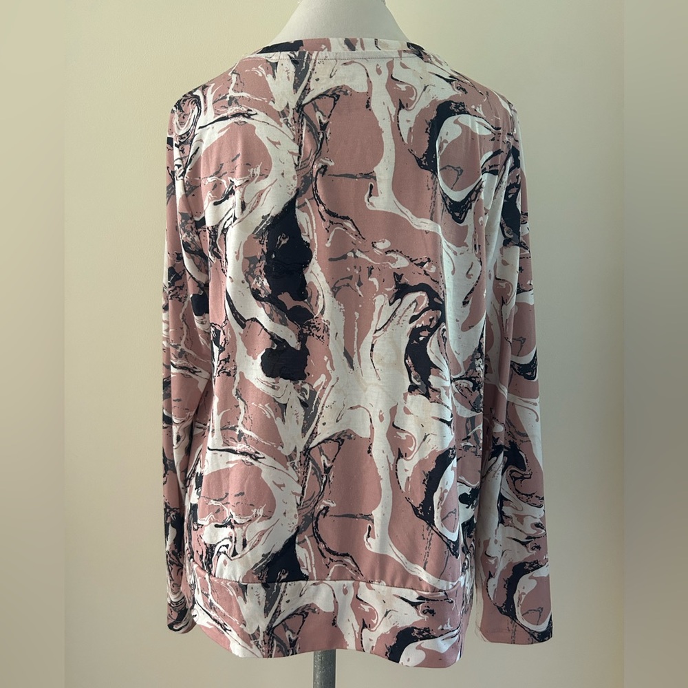 Cute Top - Picture 5 of 6